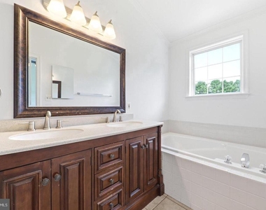 20207 Yankee Harbor Place - Photo Thumbnail 36