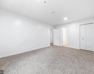 20207 Yankee Harbor Place - Photo Thumbnail 5