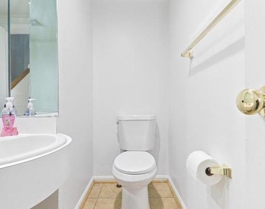 20207 Yankee Harbor Place - Photo Thumbnail 28