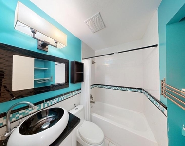553 Monet Drive - Photo Thumbnail 10
