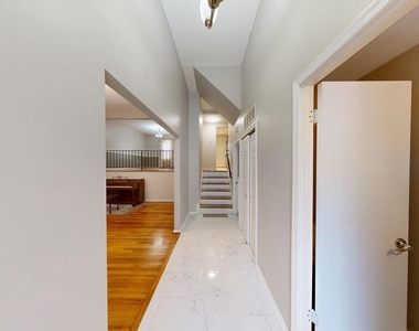 553 Monet Drive - Photo Thumbnail 2