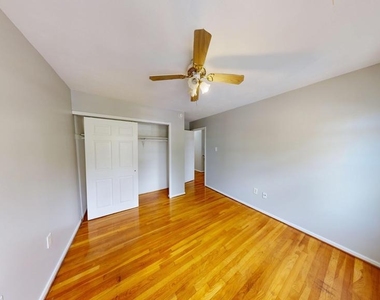 553 Monet Drive - Photo Thumbnail 9