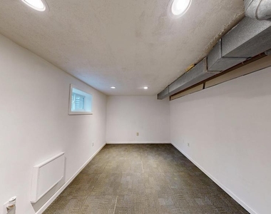 553 Monet Drive - Photo Thumbnail 19