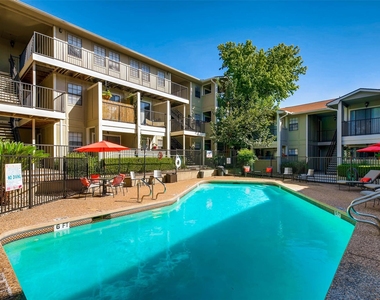 2121 W William Cannon Dr - Photo Thumbnail 15