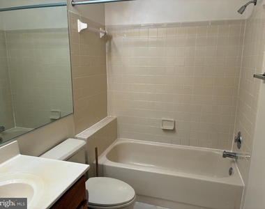 10832 Antigua Terrace - Photo Thumbnail 5