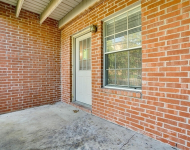 1720 Rawhide Loop - Photo Thumbnail 16