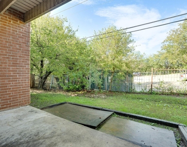 1720 Rawhide Loop - Photo Thumbnail 17