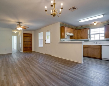 1720 Rawhide Loop - Photo Thumbnail 5