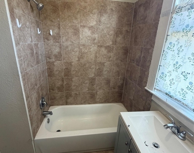 730 Carolina St - Photo Thumbnail 7