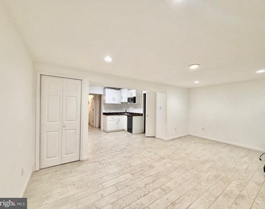 12112 Ravenwood Court - Photo Thumbnail 12