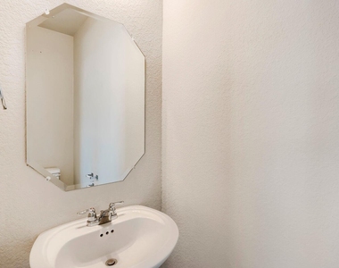 170 Silver Glen Dr - Photo Thumbnail 20