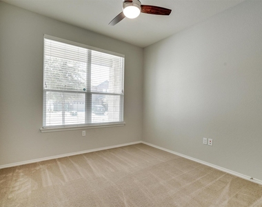 12716 Margit Dr - Photo Thumbnail 16