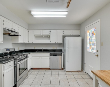 12716 Margit Dr - Photo Thumbnail 8