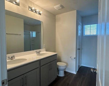 570 Papaya Dr - Photo Thumbnail 19