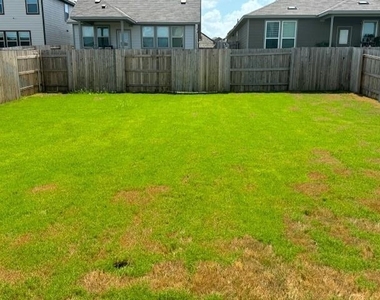 570 Papaya Dr - Photo Thumbnail 26
