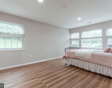 8348 Montgomery Run Road - Photo Thumbnail 9