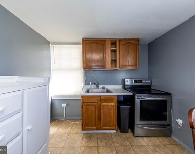 502 South Main Street - Photo Thumbnail 10