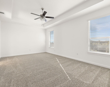 212 Mystic Canyon Ln - Photo Thumbnail 13