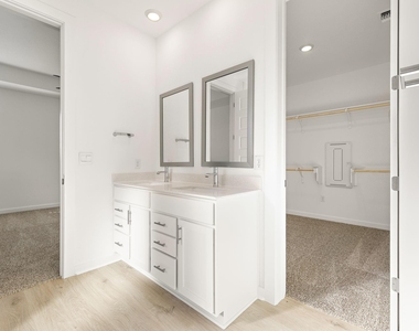 212 Mystic Canyon Ln - Photo Thumbnail 16