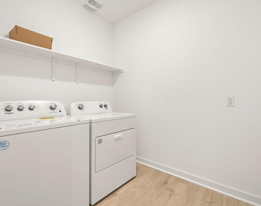212 Mystic Canyon Ln - Photo Thumbnail 23