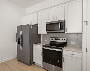 212 Mystic Canyon Ln - Photo Thumbnail 7