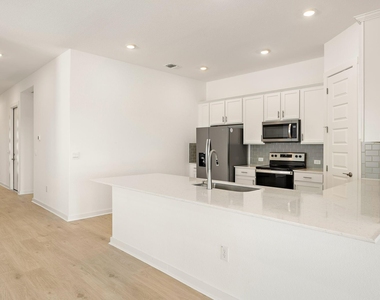 212 Mystic Canyon Ln - Photo Thumbnail 6