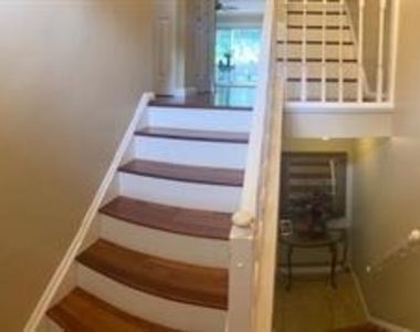 3 Sugar Tree Place - Photo Thumbnail 2