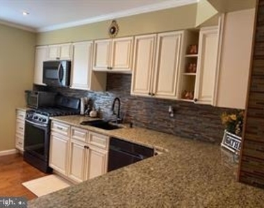 3 Sugar Tree Place - Photo Thumbnail 9