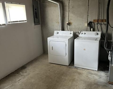 42 Rocky Brook Court - Photo Thumbnail 4