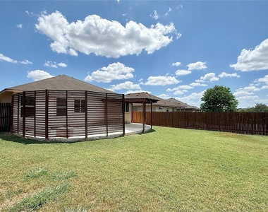 234 Capistrano Dr - Photo Thumbnail 4