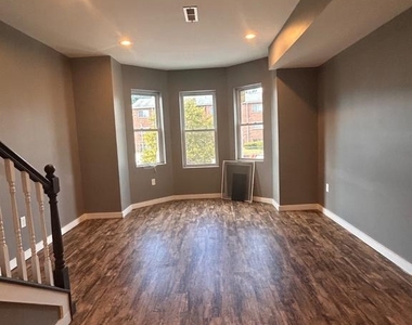 2407 W North Avenue - Photo Thumbnail 6