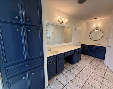 2107 Whispering Dr - Photo Thumbnail 7