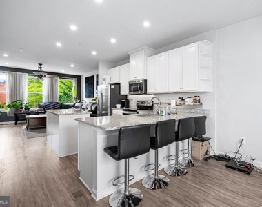 4600 Gough Street - Photo Thumbnail 8