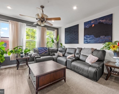 4600 Gough Street - Photo Thumbnail 6