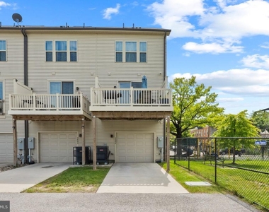 4600 Gough Street - Photo Thumbnail 22