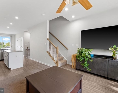 4600 Gough Street - Photo Thumbnail 7