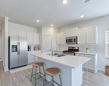 214 Magalia Ln - Photo Thumbnail 2