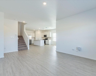 214 Magalia Ln - Photo Thumbnail 12