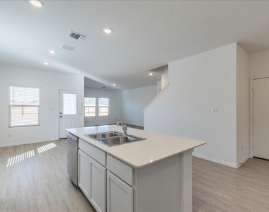 214 Magalia Ln - Photo Thumbnail 5