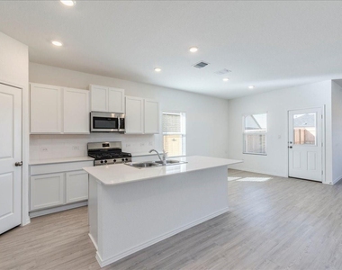 214 Magalia Ln - Photo Thumbnail 4
