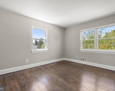 4015 Duvall Avenue - Photo Thumbnail 16
