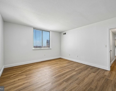 414 Water Street - Photo Thumbnail 14