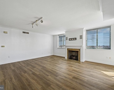 414 Water Street - Photo Thumbnail 1