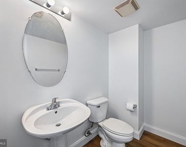 414 Water Street - Photo Thumbnail 11