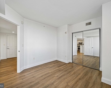 414 Water Street - Photo Thumbnail 28