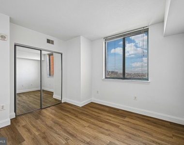 414 Water Street - Photo Thumbnail 26