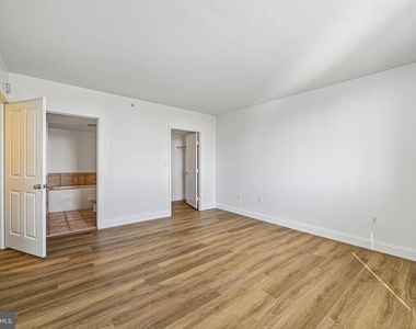 414 Water Street - Photo Thumbnail 16