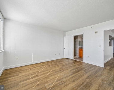 414 Water Street - Photo Thumbnail 23