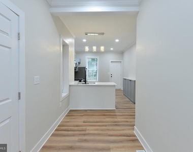 420 E 28th Street - Photo Thumbnail 6