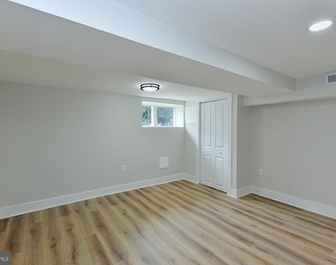 420 E 28th Street - Photo Thumbnail 15